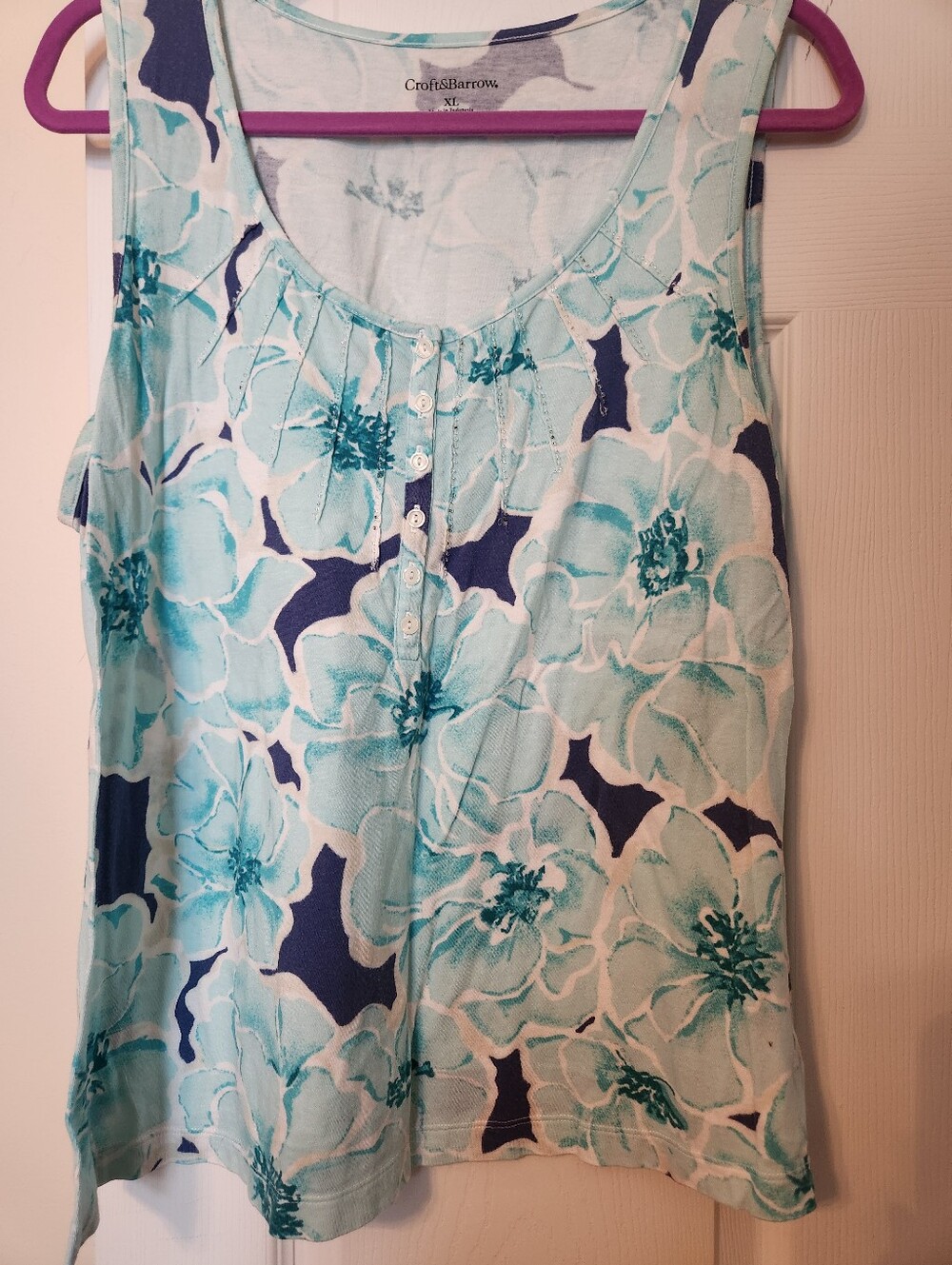 croft & barrow Aqua and Navy Floral Henley Tank, sz XL